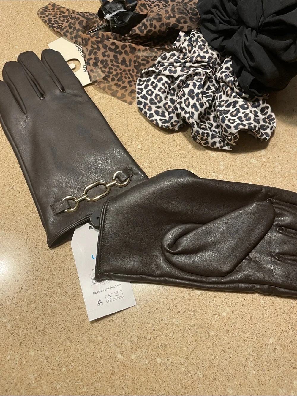 Leather Chain-Accent Gloves, Claw Clip & Leopard Scrunchie Set - Black/Brown
